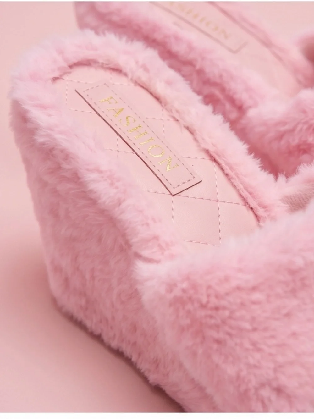 Women’s Plush Pink Wedge Slide Fuzzy Platform Mules slippers size 8.5